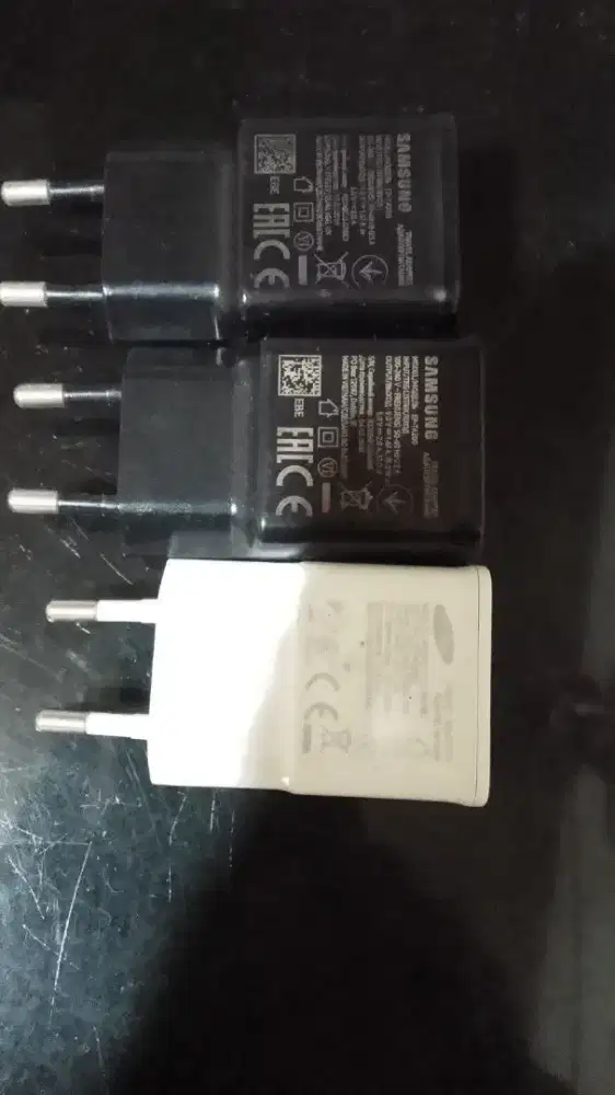 Charger ORI bawaan hp