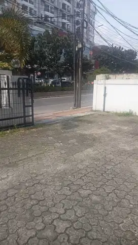 DIJUAL DAN DISEWAKAN GEDUNG 4 LANTAI DI JALAN WARUNG JATI BARAT JAKART
