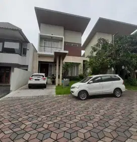 Strategis! Rumah Ijen Nirwana Dekat Mall MOG Kota Malang