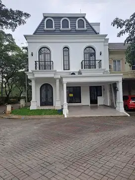 Rumah Baru, American Classic, Hook, 3 Lantai, di Cluster Vanya ParkBSD