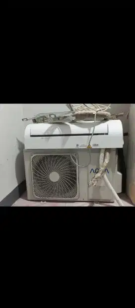 Dijual AC 1/2 pk merk Aqua