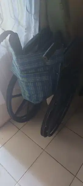 Jual kursi roda bekas
