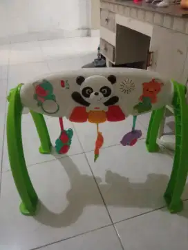 Play gym dengan music