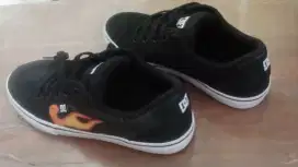 Rp 239rb Sepatu Sneakers Pria/Wanita DC-Hot Wheels Sz 36, Insole 24