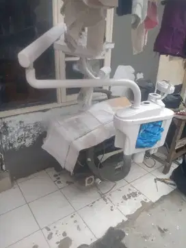 Teknisi dental unit