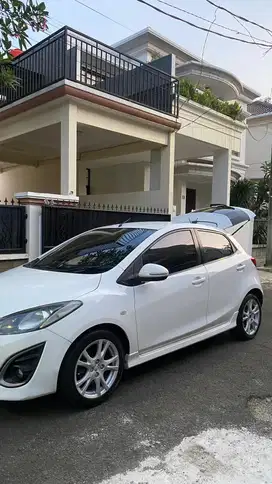 Mazda 2 2012 Bensin