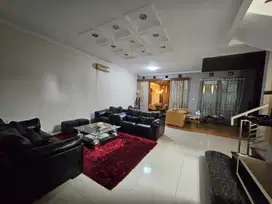 Dijual rumah mewah di komplek buah batu regency