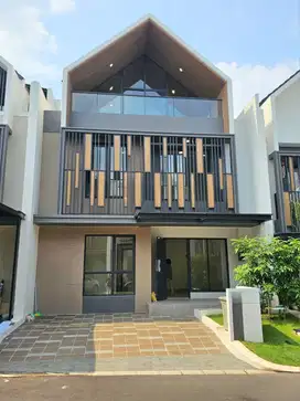 Rumah baru gading serpong siap huni Strozzi with Attic room