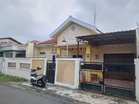 RUMAH TENGAH KOTA DI PUSPOWARNO SEMARANG