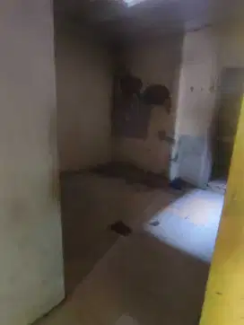 RUMAH 1 LANTAI PINGGIR JALAN RAYA