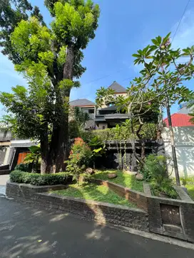 Dijual rumah mewah di elitnya Pondok Indah seperti resort diBali