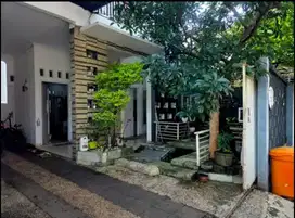 Disewakan Rumah 2 Lantai Full Furnished dalam Komplek Kav DKI Cipedak