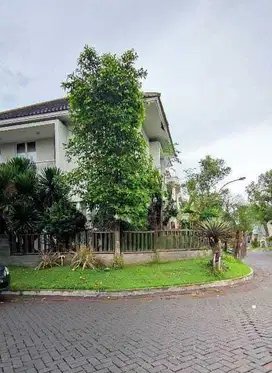 Dijual rumah Pakuwon City Cluster San Diego