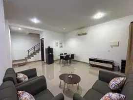 Dijual Cepat Rumah Cluster Hawai PIK 2 Include AC+Kulkas