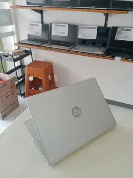 Laptop bekas termurah (JossKomputer 4) HP 14S CF2517TU