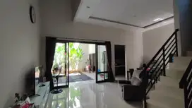 Tenggilis dekat kampus ubaya row lebar lokasi bagus