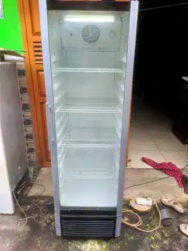 dijual cepat showcase