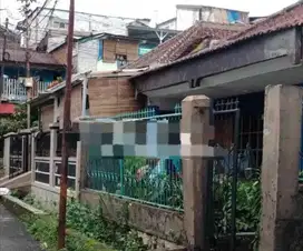 Rumah hitung tanah area Cipedes  Dekat PVJ