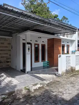 Free AC Rumah Strategis Dekat Kampus UMY Harga Murah