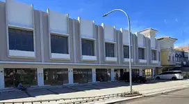Ruko 2lt Parkir Luas Siap Pakai Ramai Bisa KPR di Gading Serpong