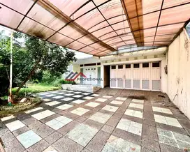 Rumah Lokasi Bagus Dan Tenang Dalam Komplek