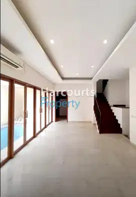 DIJUAL - rumah Modern di kawasan Kemang Jakarta Selatan