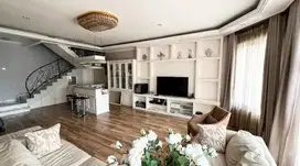 Di Jual Rumah Mewah di Mayang permai PIk 1