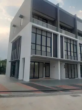 Ruko di jalan tamrin lippo cikarang