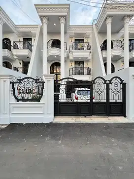 Dijual Rumah Mewah Di Eras Mas 2000 Depan Walikota Jak Tim