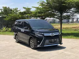 Toyota Voxy 2.0 metik 2020 Mobil bekas murah