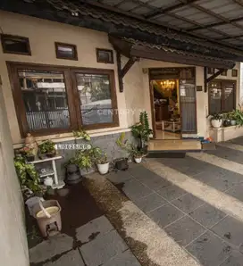 Rumah Siap Huni Dengan Halaman Belakang Di Antapani Bandung