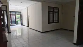 Disewakan Rumah Siap Huni di Setra Dago Antapani