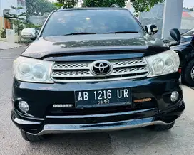 Toyota Fortuner 2010 Bensin