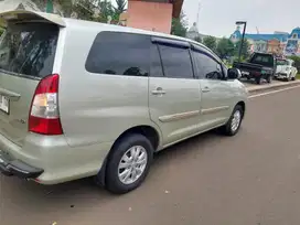 Toyota Kijang Innova 2013 Bensin