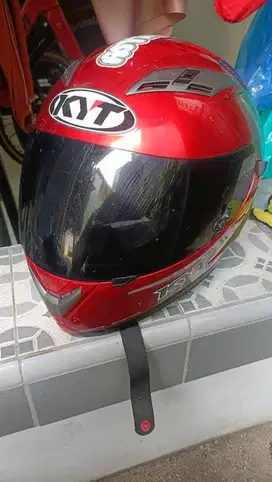 KYT Vendetta 2 red maroon