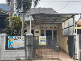 Rumah siap huni di pusat kota lingkungan asri