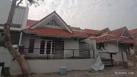 Rumah Citraland butuh renovasi lokasi depan dekat Gwalk