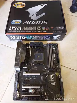 GIGABYTE AX370 Gaming K5 Socket AMD AM4 DDR4 Ryzen Gen1/2/3/4/5