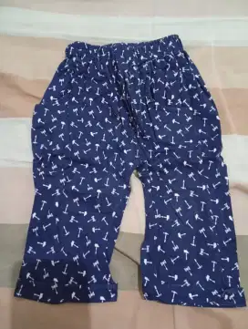 di jual celana anak. bhn bagus