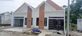 Rumah tengah kota perbatasan tangsel dan cinere
