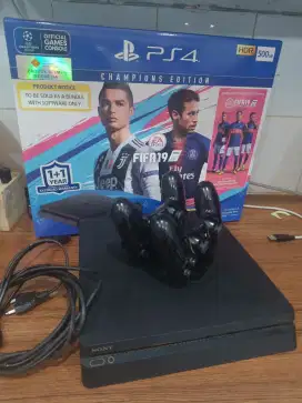 PS4 Slim 500GB Stik 2