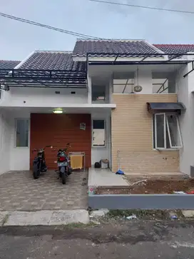 Dijual rumah siap huni Dp 0% lokasi 10 menit ke stasiun depok