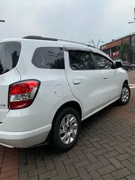 chevrolet spin LTZ 1.5 automatic putih