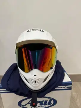 Helm arai tour cross 3 white dapat visor iridium