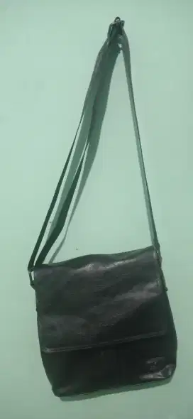 Tas slempang mulus merk FORTUNE