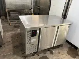 Undercounter chiller hosizaki 2 pintu mesin ori uk 120x70x83 Hrg 5,5jt