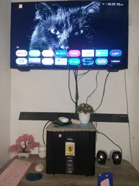 Polytron 43 inch LED cinemaxxx soundbar