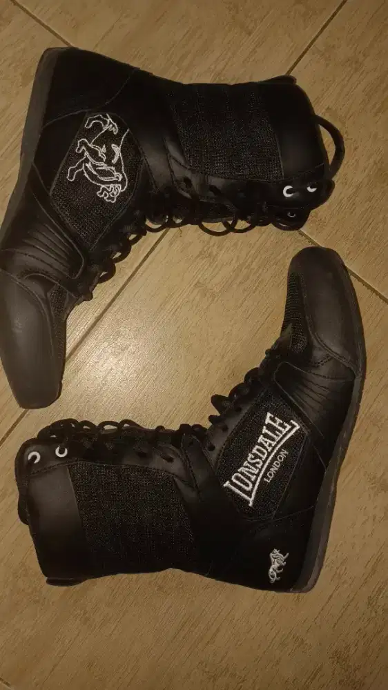 Sepatu Tinju Lonsdale Ukuran 45