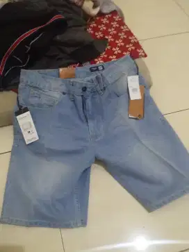 celana pendek cowok