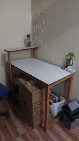 Meja belajar / Meja Kantor dengan Rak Buku